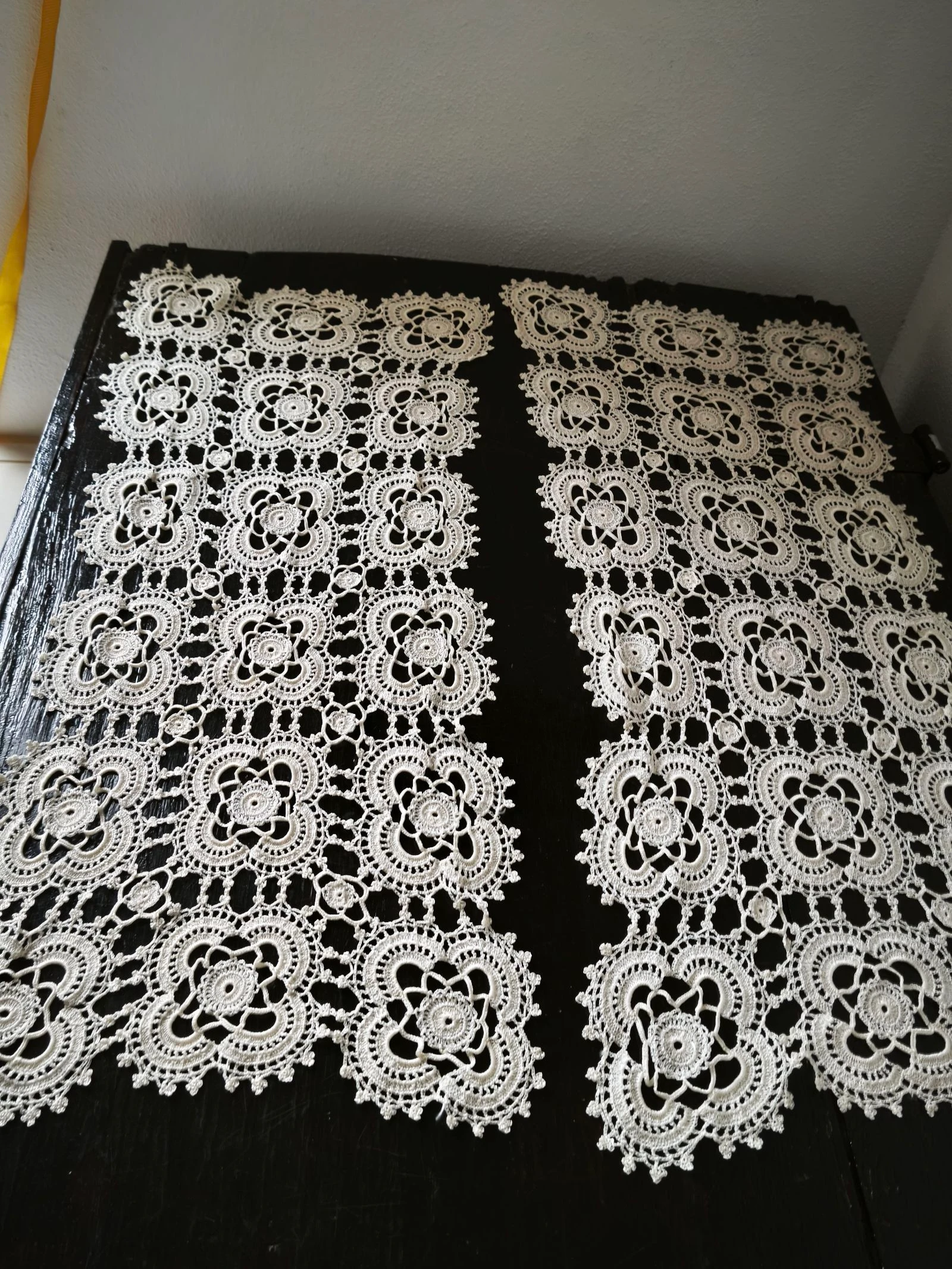 Lindos naperons antigos de crochê feitos à mão,